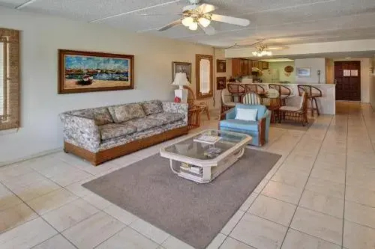 Beachview Condominiums: #204