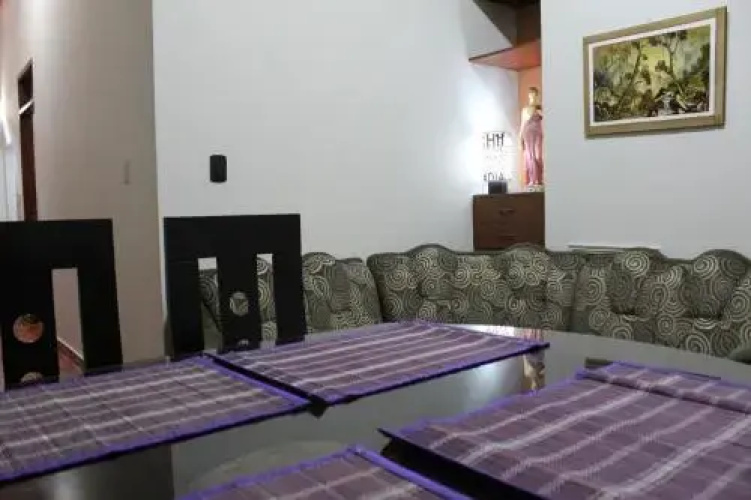 Royalty Inn