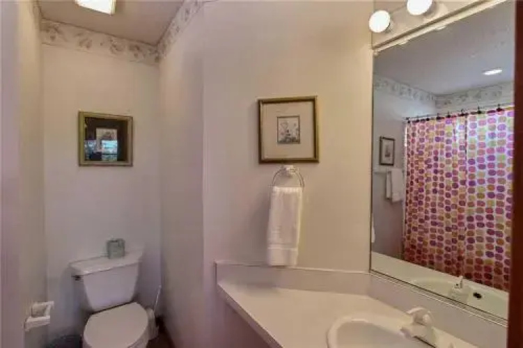 On Valentine Pond 554 - 5 Br Home