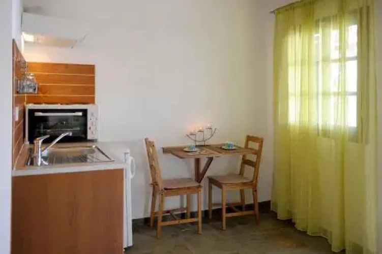 Anna Rooms