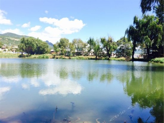 Lijiang Lake House