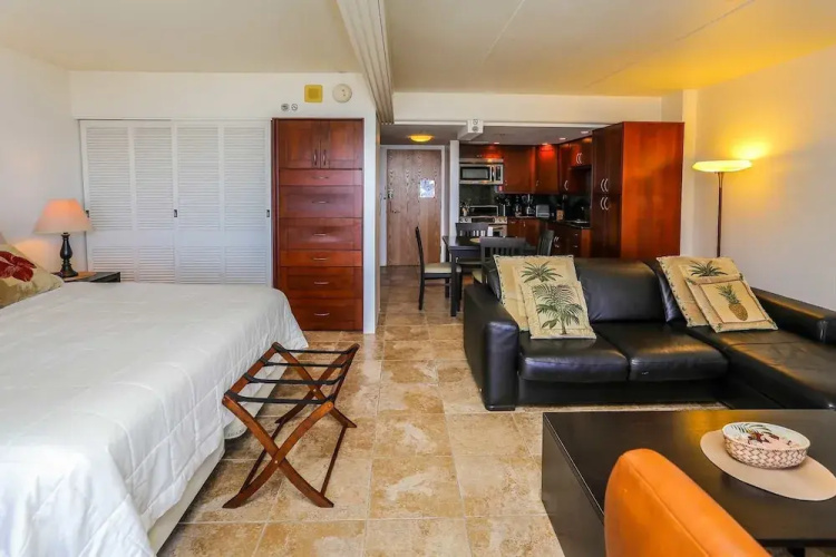 Ilikai 1308 - Studio Condo
