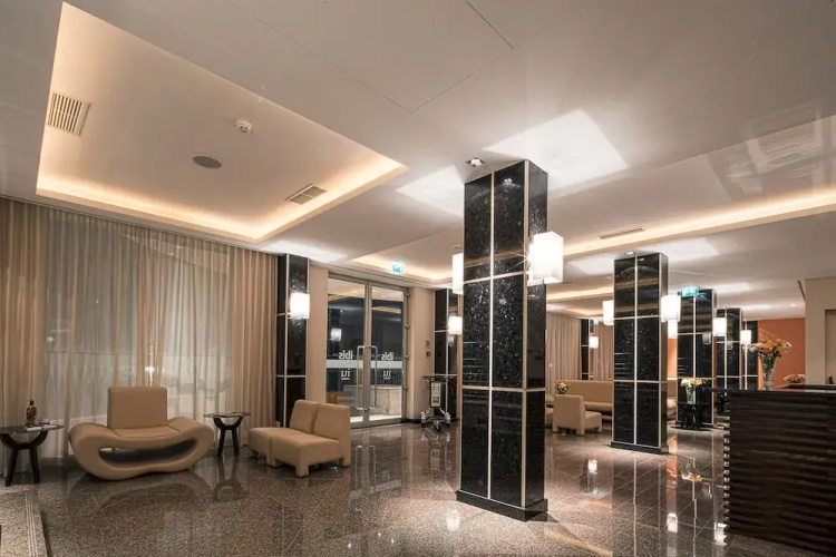 iu Hotel Kuíto