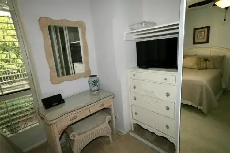 Breakwater Bungalow - 2 Br Condo