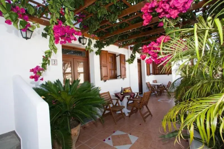 Apostolis Hotel Apartments