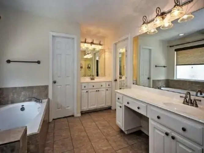 River Oak Retreat