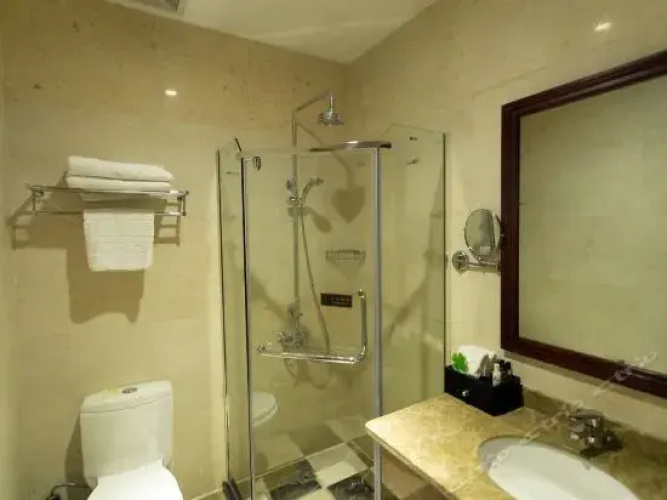Zhonghe World Trade Hotel