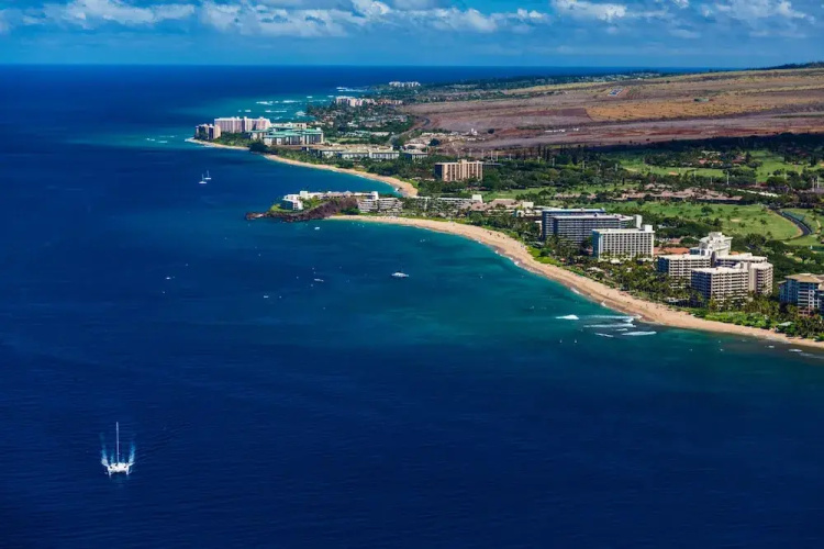 Royal Kahana 104 by RedAwning