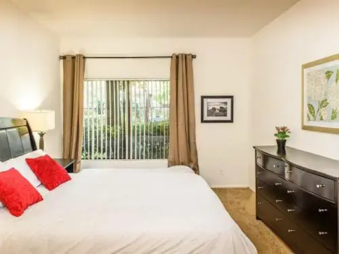 Londonderry Apartment #873933 by RedAwning
