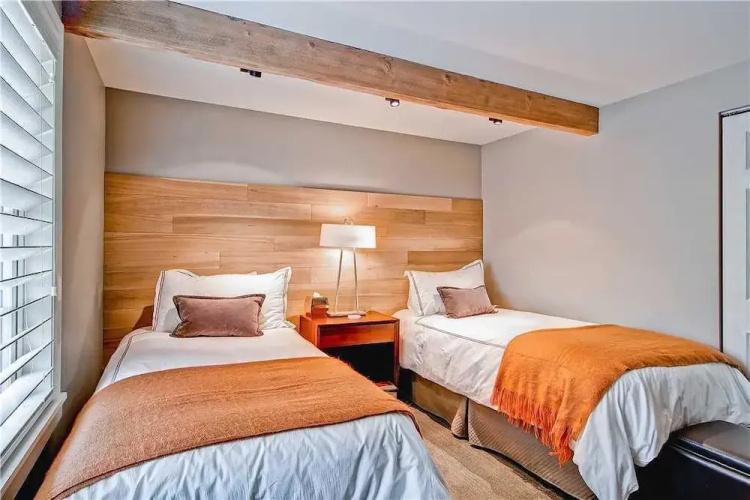 Chateau Aspen 10 - 2 Br condo by RedAwning