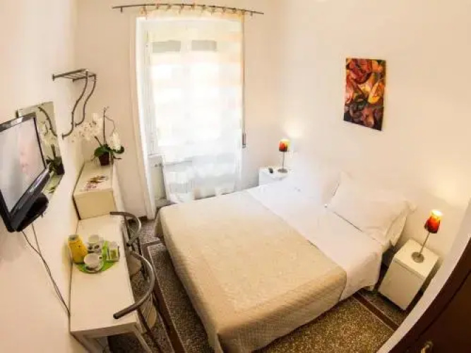 Alfonso Guest House
