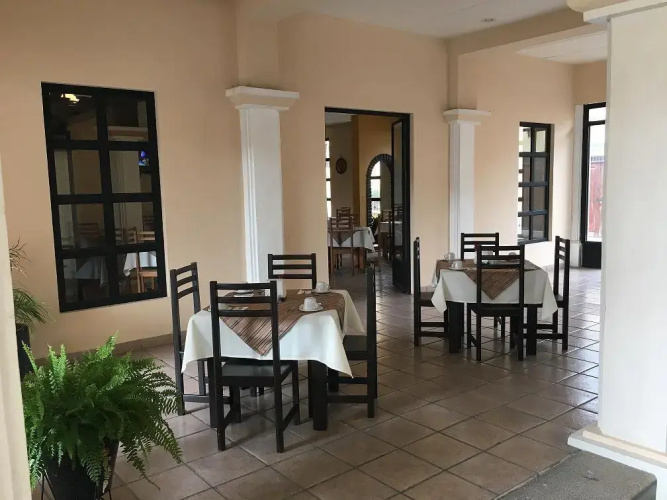 Hotel Plaza Tenam