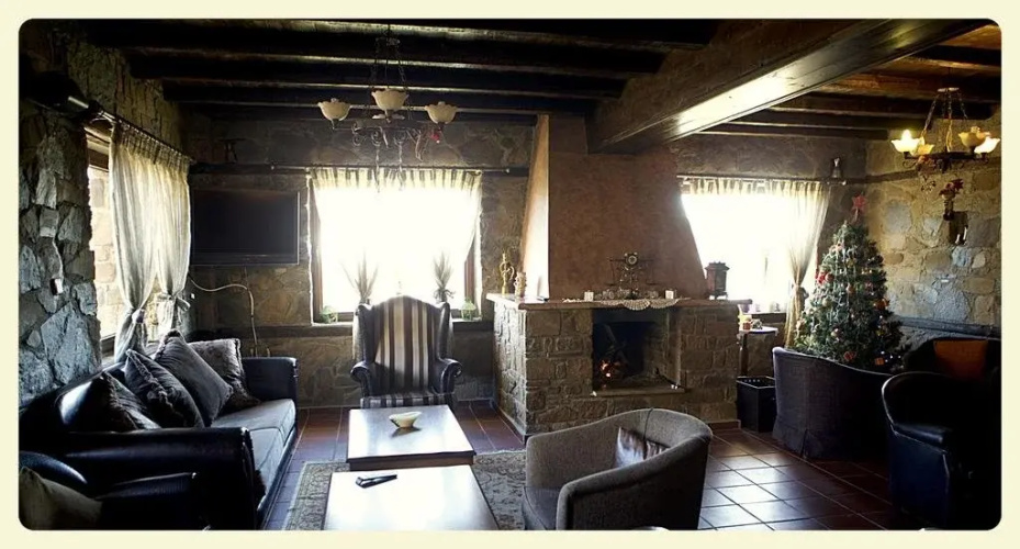 Voreas Hotel