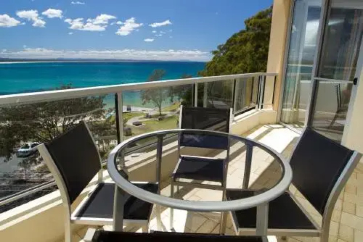 Beachpoint, Unit 401, 28 North Street