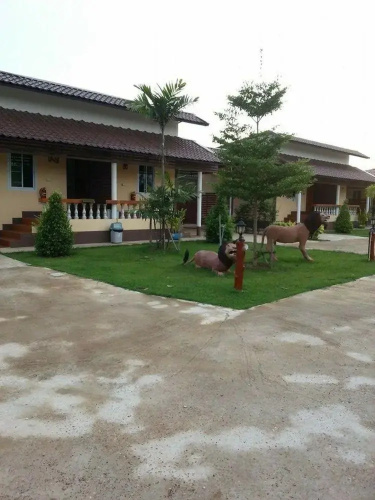 Tong111 Rattaburi Hotel