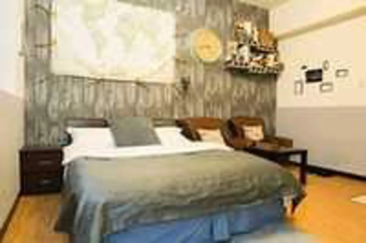 Meow Meow Hostel
