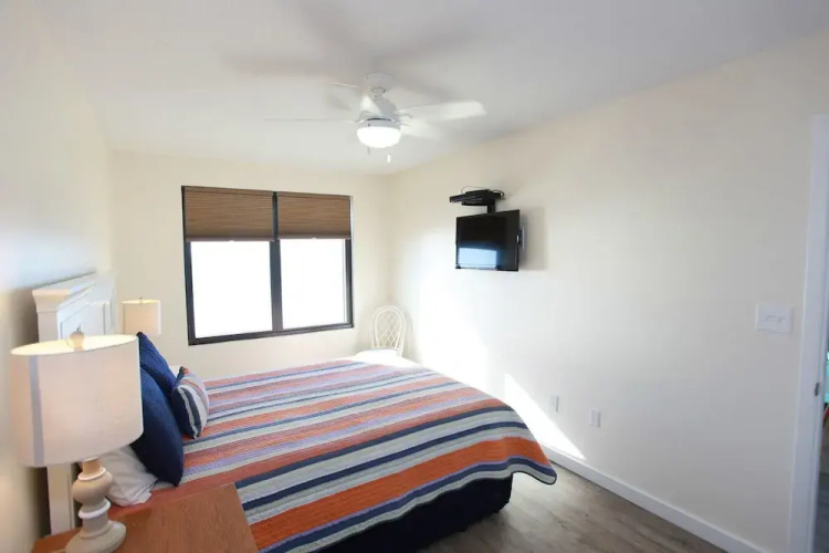 Island Winds West 474 - 2 Br Condo