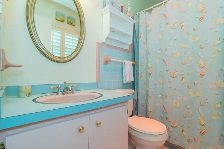 Anna Maria Beach Place, Unit 5 by RedAwning