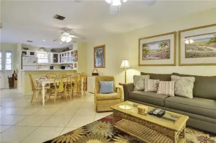 A Place In Paradise (Townhouse)