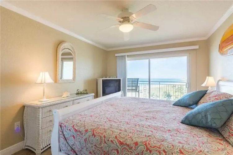 515 Madeira Norte Condo