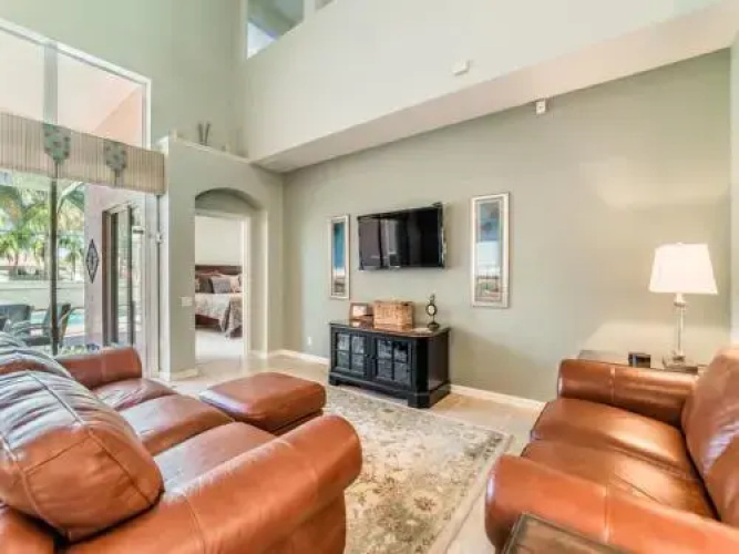 King Palm Villa 8056