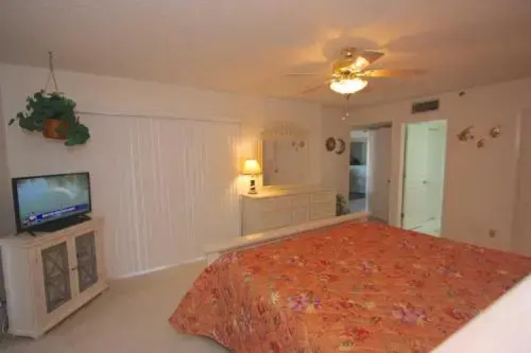 210 Reef Club