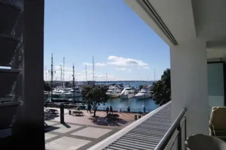 CBD Viaduct Harbour Resort