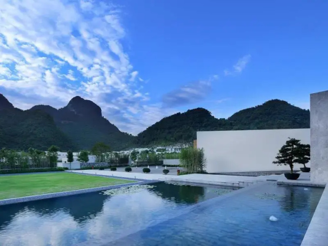 Elite Aqua Hot Spring Villa Hotel