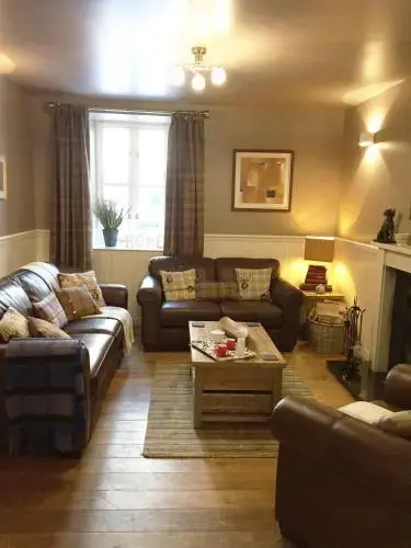 Hillview Cottage