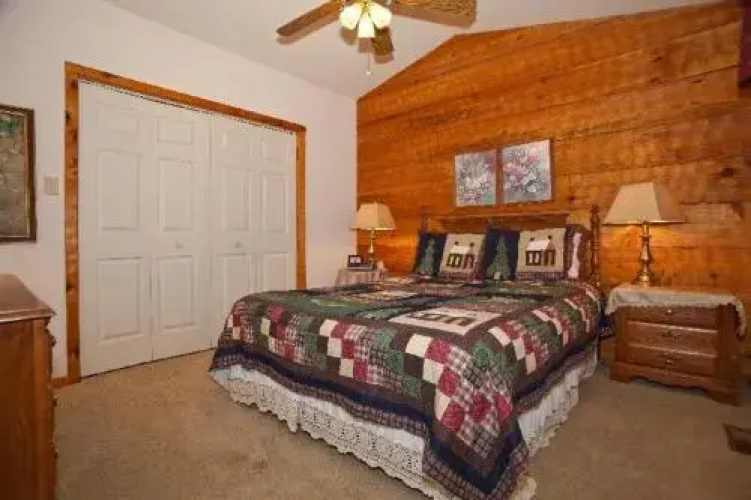 Richview - 2 Br home by RedAwning