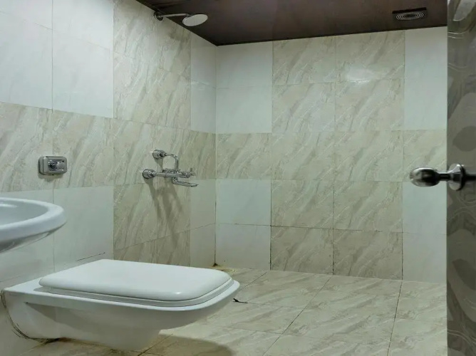 FabExpress Mezbaan Regency by OYO Rooms