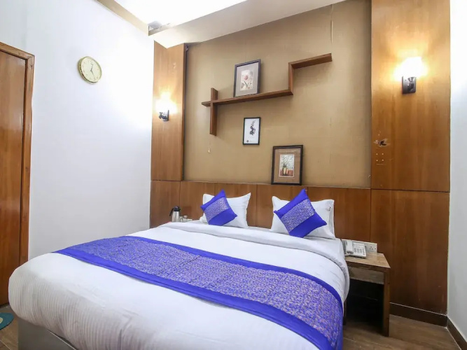 OYO Premium Old Gurgaon