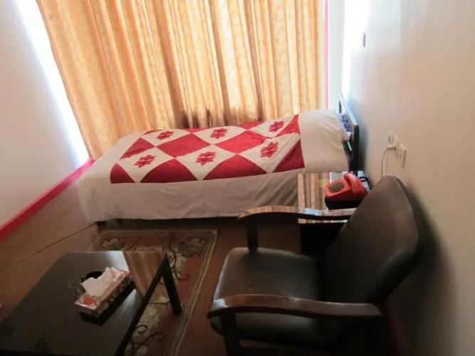 Theran Sasan Hotel