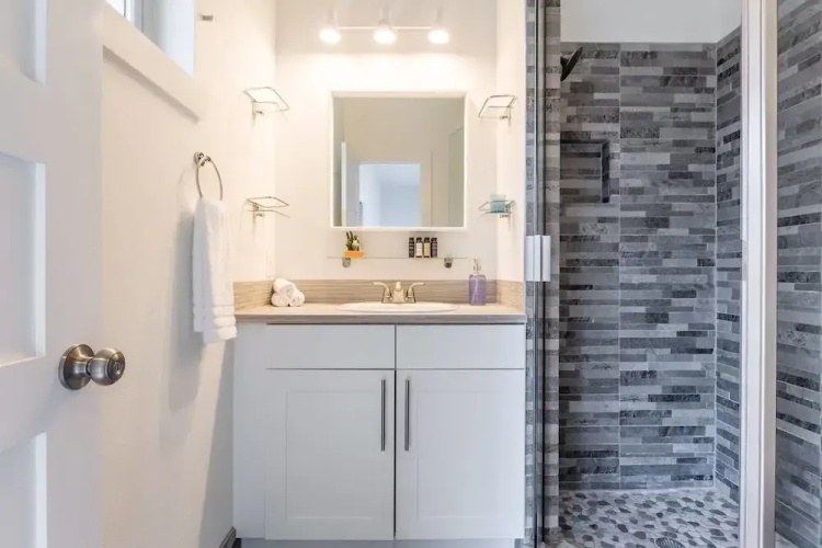 3BR East Side Urban Retreat