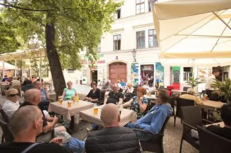 Oldtown Square Cape