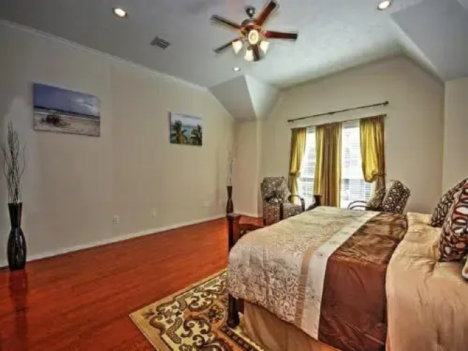 River Oak Retreat