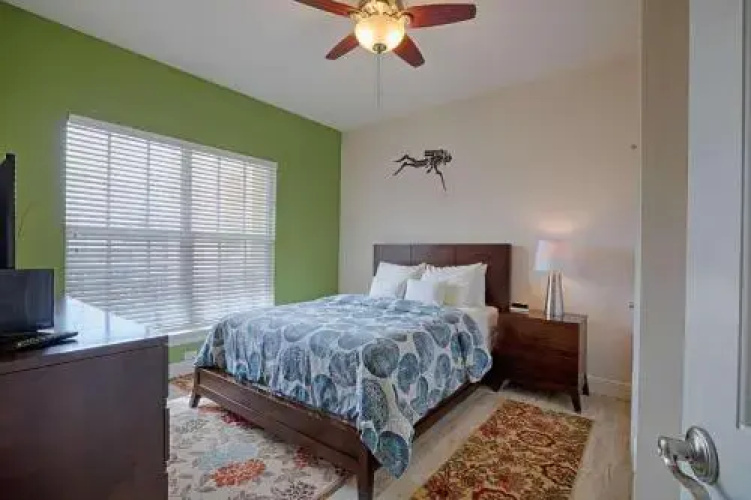 404 Bay Harbor