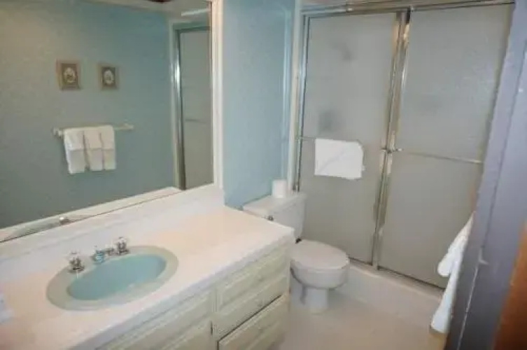 Retro 3 Bed 3 Bath Condo with Mountain View!