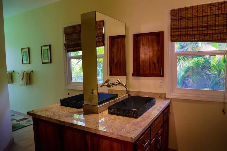 Alii Point Oceanfront by RedAwning