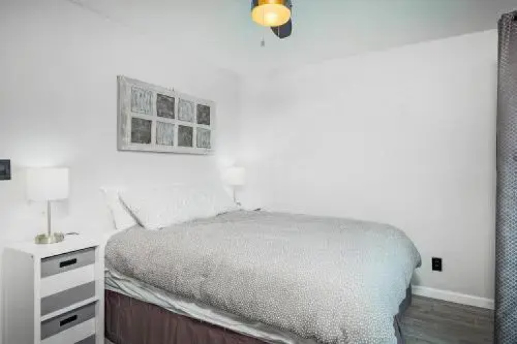 2702 E Cheryl Dr Home