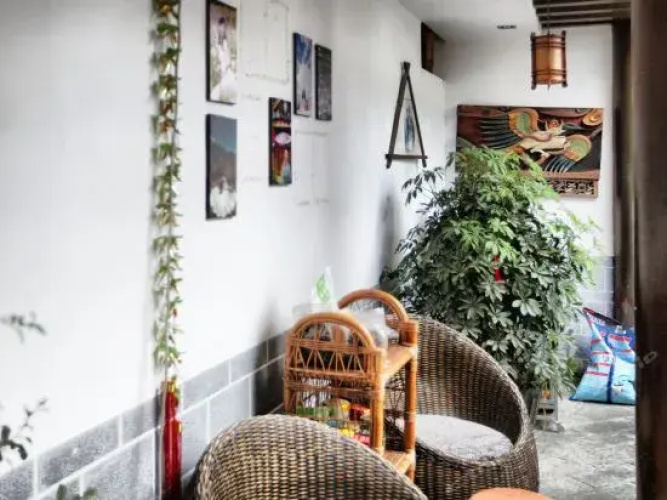 Lijiang Yuexi Inn