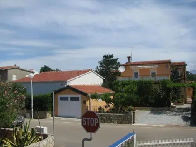 Apartment House