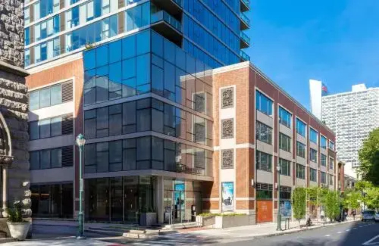 Stay Alfred at 2116 Chestnut