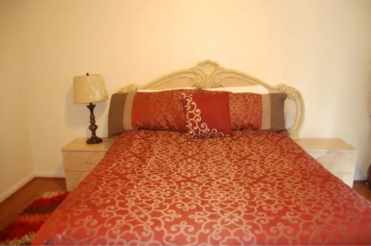 Annapolis home with many amenities