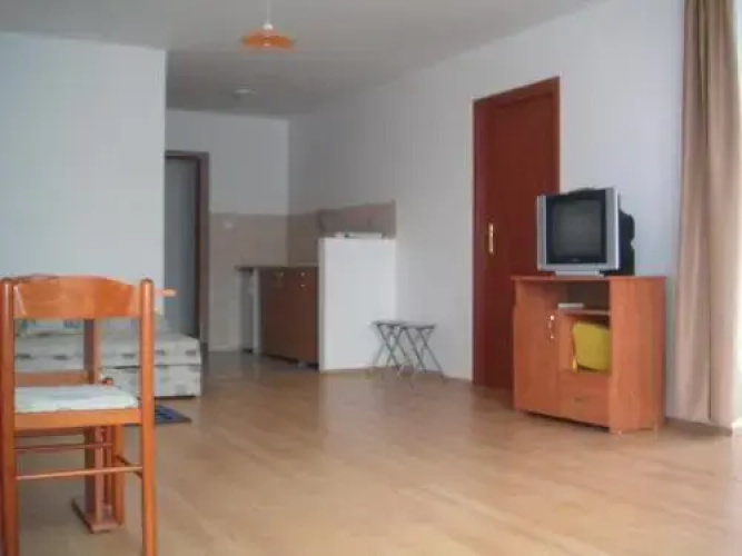 Lantos Apartmanház