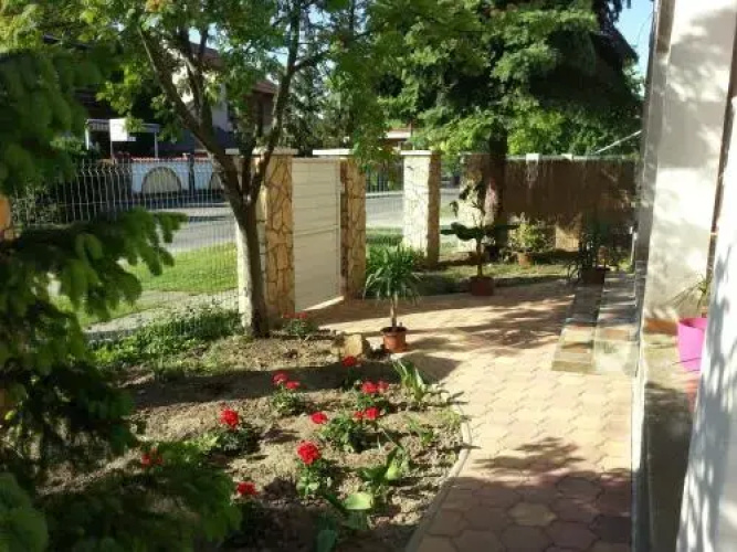 Alex's Apartman & Panzió