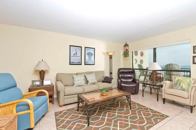 Saida I Condominium 403