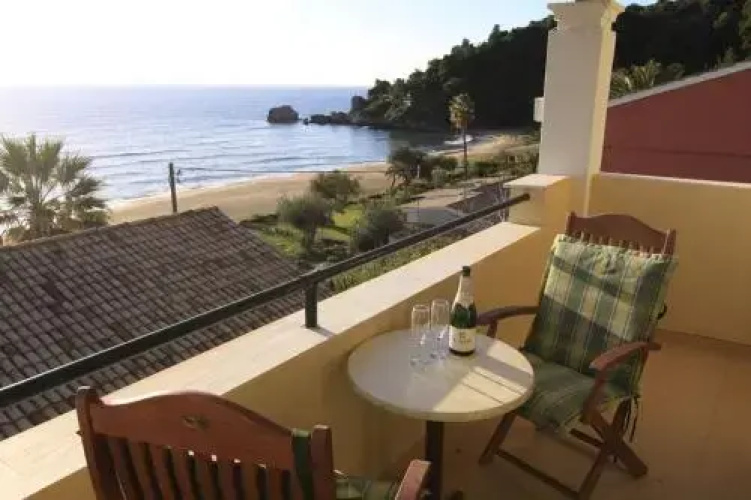 Menigos Resort House