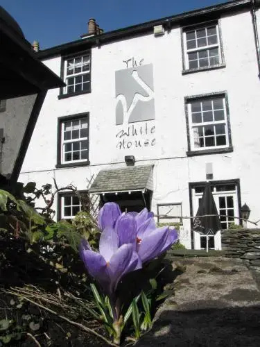 White House Hotel & Restaurant