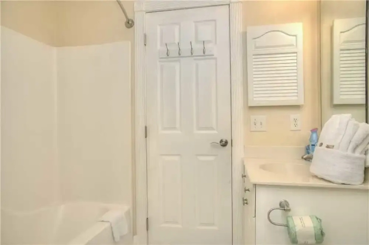 Magnolia North 203-4835